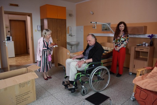Film Láska na zakázku je plný hereckých hvězd.