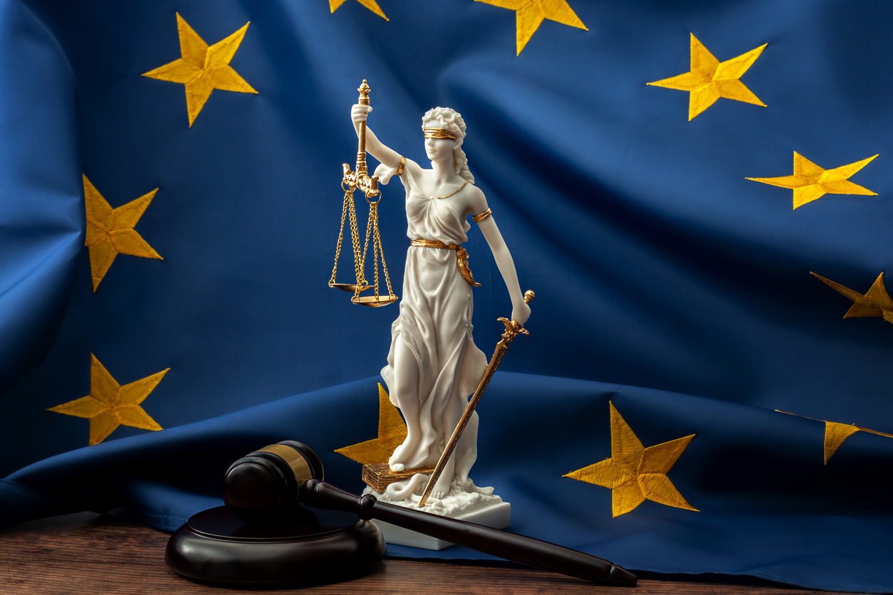 Komise bude čelit evropskému soudu kvůli překračování tabákových zákonů