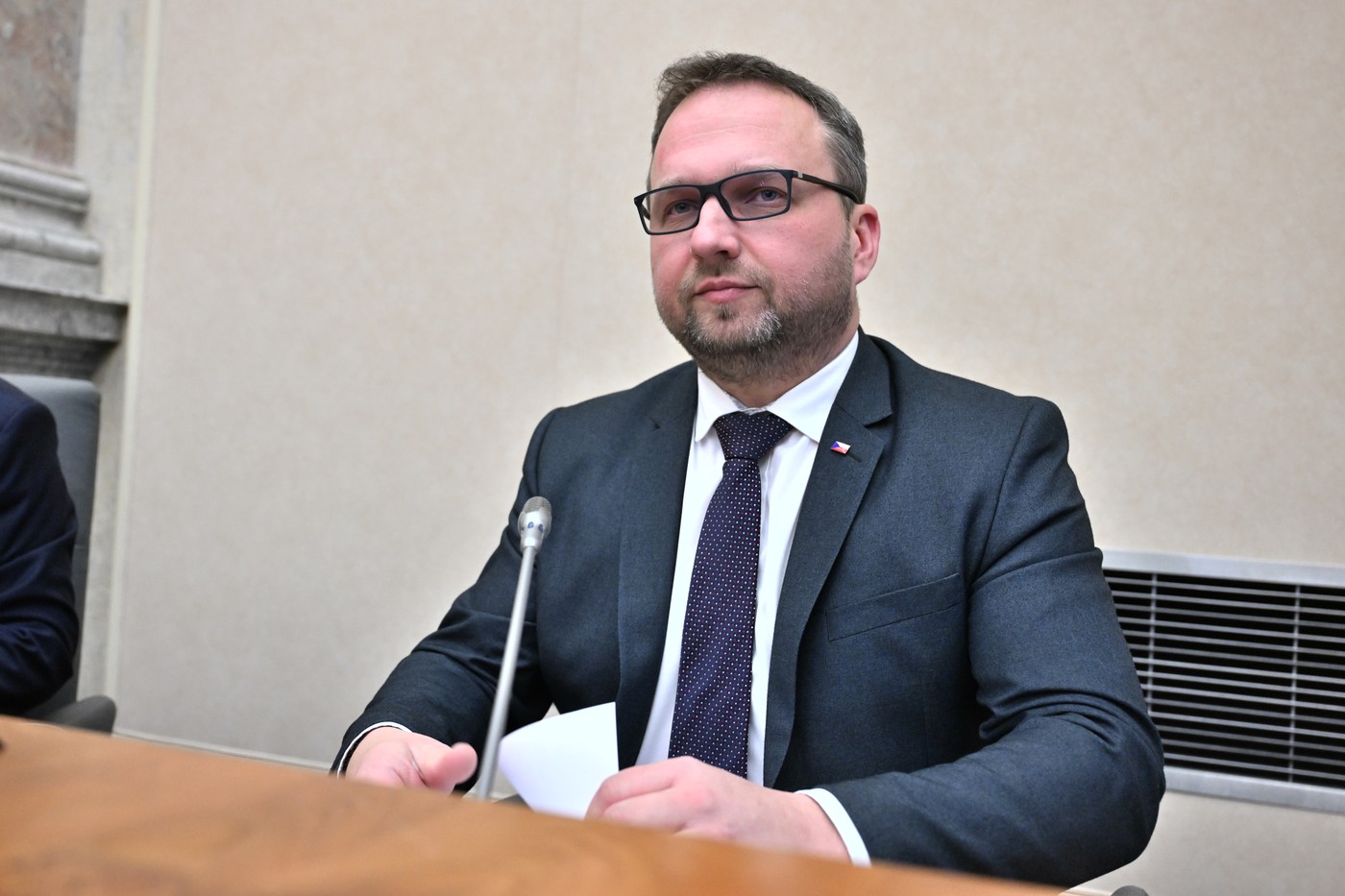 Jurečka: Vláda schválila novelu zákoníku práce s valorizací minimální mzdy Jurečka: Vláda schválila novelu zákoníku práce s valorizací minimální mzdy