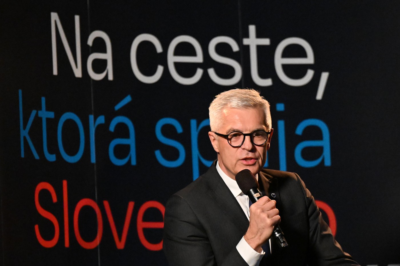 Slováky čeká druhé kolo voleb prezidenta, utká se v něm Korčok s Pellegrinim