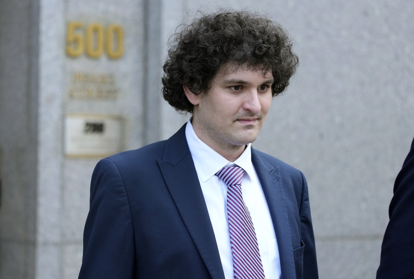 Krach FTX otřásl odvětvím kryptoměn, Bankman-Fried měl majetek až 26 miliard USD 