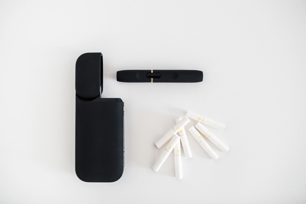 Dnes se začne plošně vybírat spotřební daň z elektronických cigaret, kterou zavedl vládní konsolidační balíček
