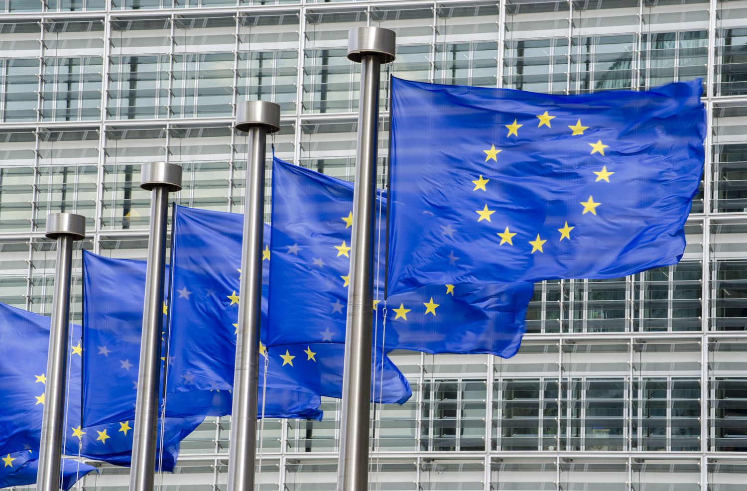Brusel uvolnil Česku dotace 702 milionů eur z mimořádného fondu obnovy 