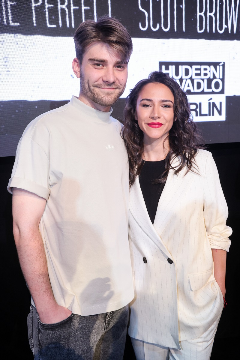Marek Lambora a Eva Burešová se potkají na prknech karlínského divadla.