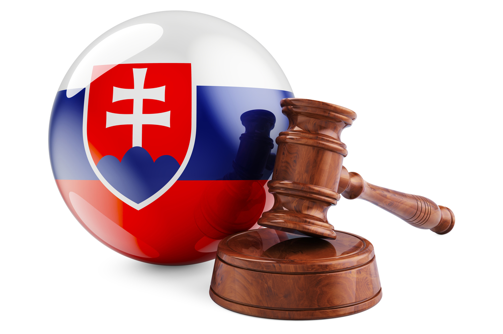 Nový zákon o Slovenské televizi a rozhlasu byl schválen vládou, nynější ředitel bude odvolán