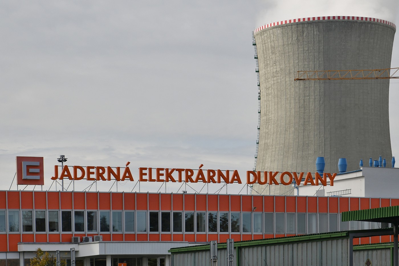 Nabídku na reaktory podaly EDF i KHNP, stát má povolení k podpoře jednoho bloku