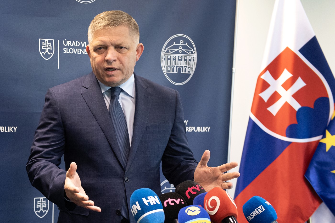 EU není s to přijít s mírovou iniciativou pro Ukrajinu, všechny schůzky členských zemí EU jsou válečné kabinety, uvedl Fico