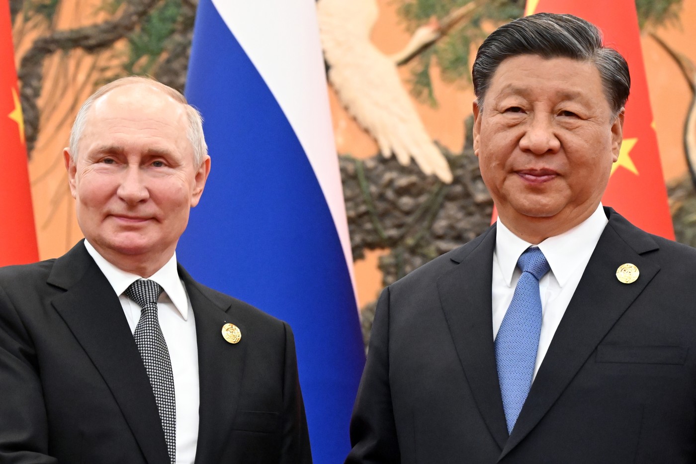 Putin bude tento týden na státní návštěvě Číny, kde se setká se Si Ťin-pchingem