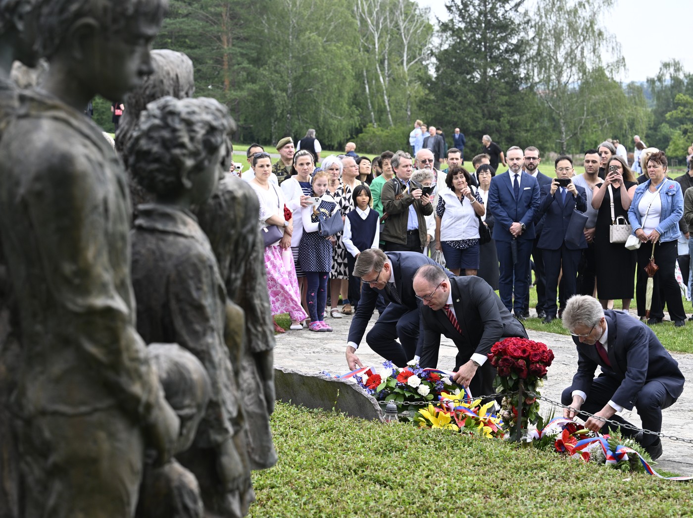 Lidé si dnes v Lidicích pietní vzpomínkou připomněli 82. výročí vyhlazení obce nacisty