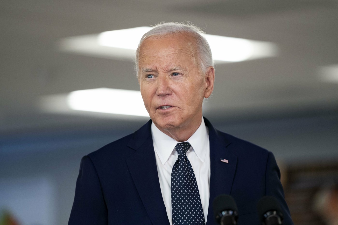 Biden zdůvodnil své nejisté vystoupení v debatě s Trumpem únavou související s nedávnými zahraničními cestami Biden zdůvodnil své nejisté vystoupení v debatě s Trumpem únavou související s nedávnými zahraničními cestami