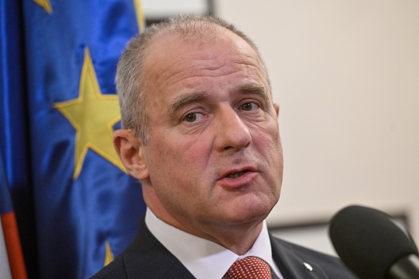 VZ se ve výroční zprávě zaměřilo na AI, zbrojní průmysl a satelitní průzkum