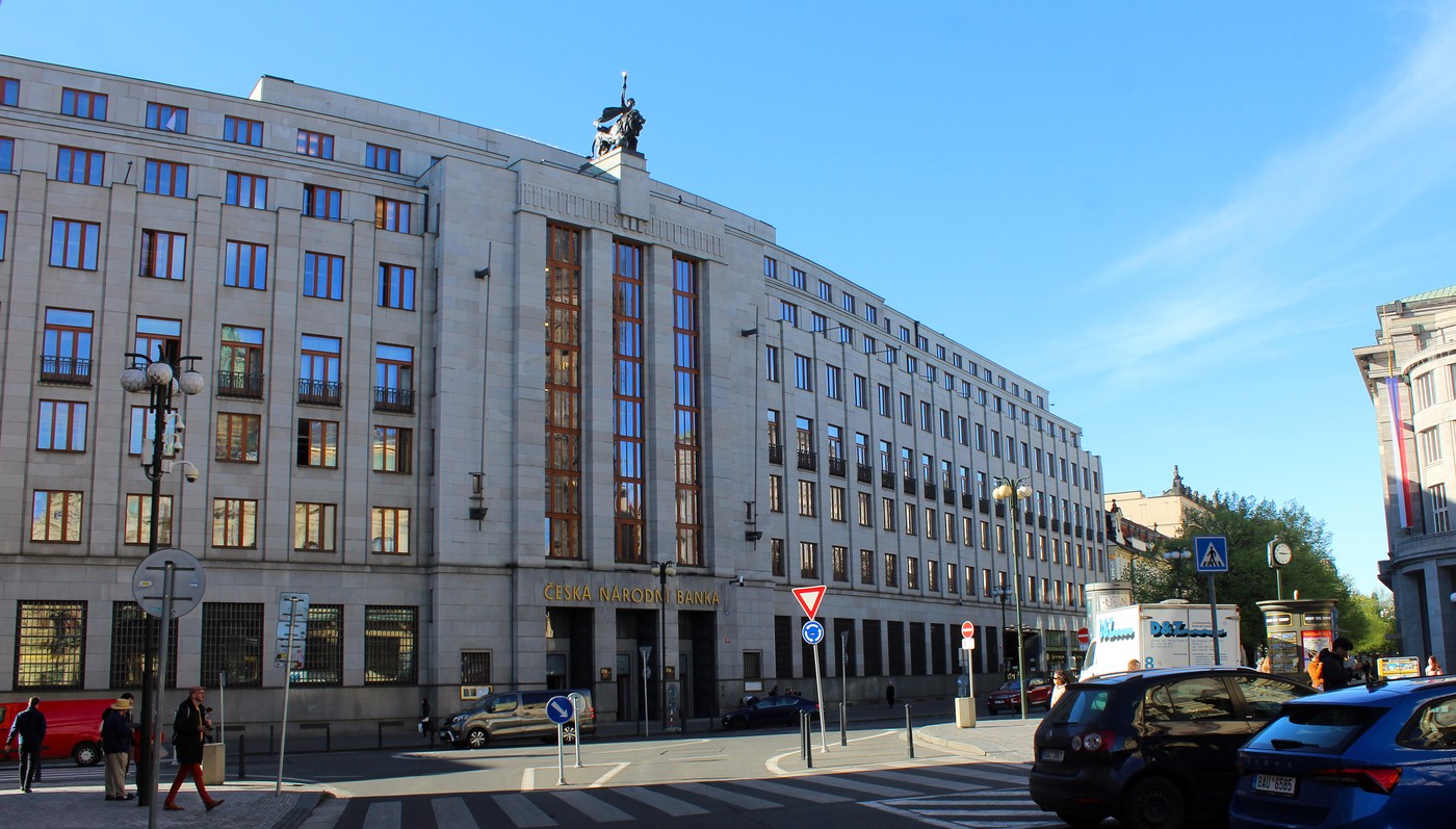 Inflace byla mírně nad prognózou ČNB, růst cen pohonných hmot zpomalil