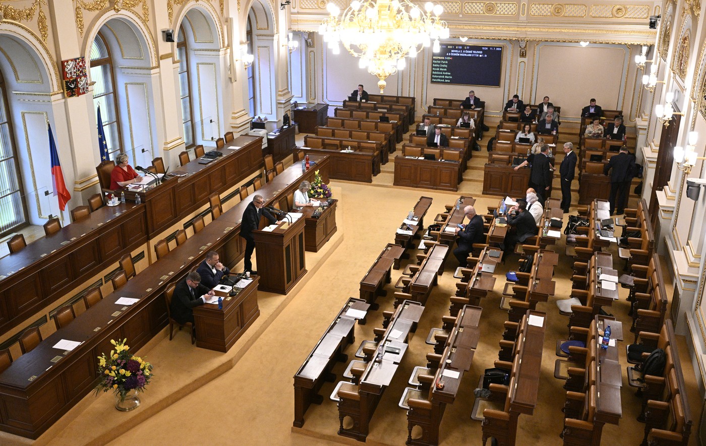Opozice neprosadila zamítnutí růstu televizního a rozhlasového poplatku