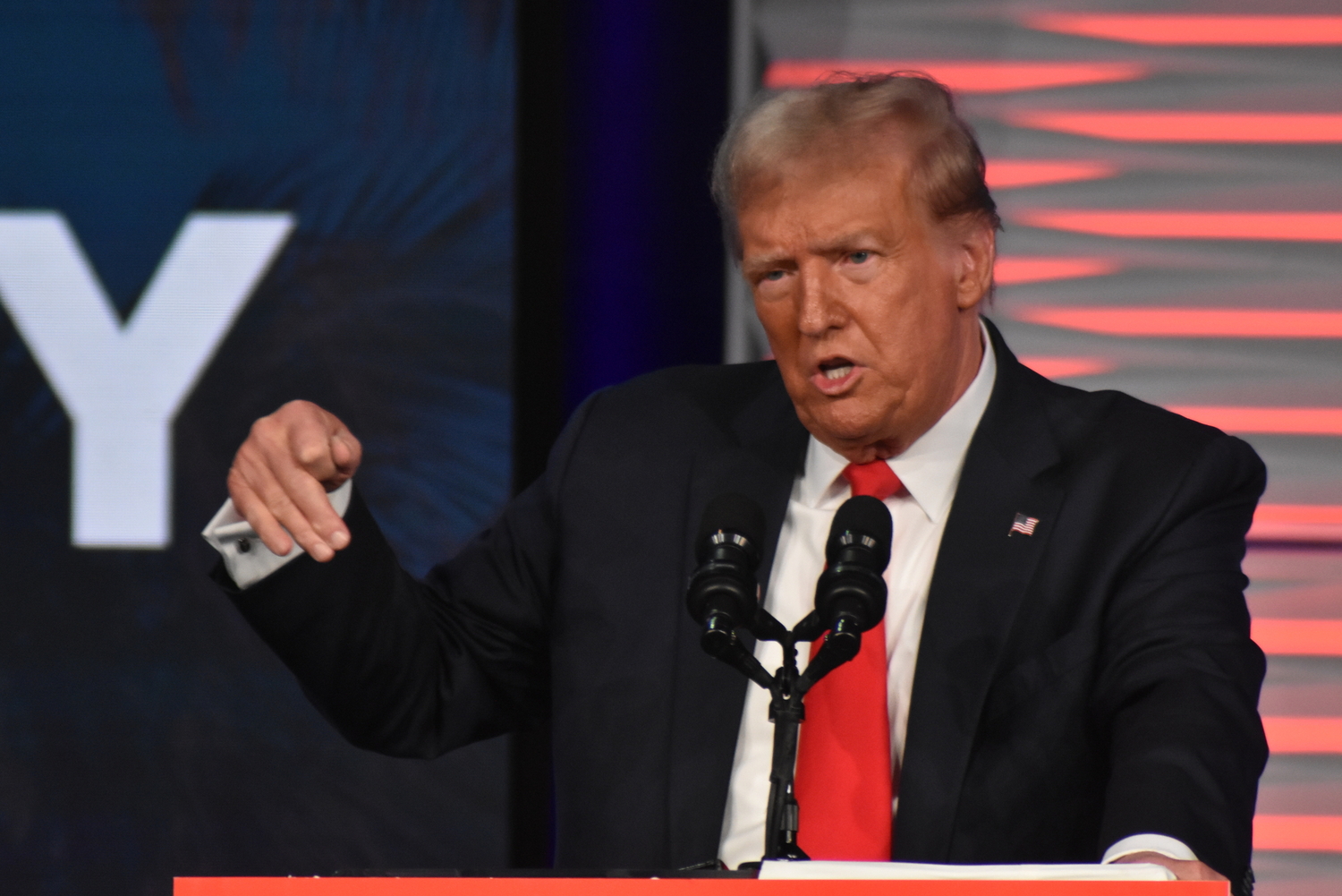 Donald Trump je první bývalou hlavou USA odsouzenou v trestním procesu