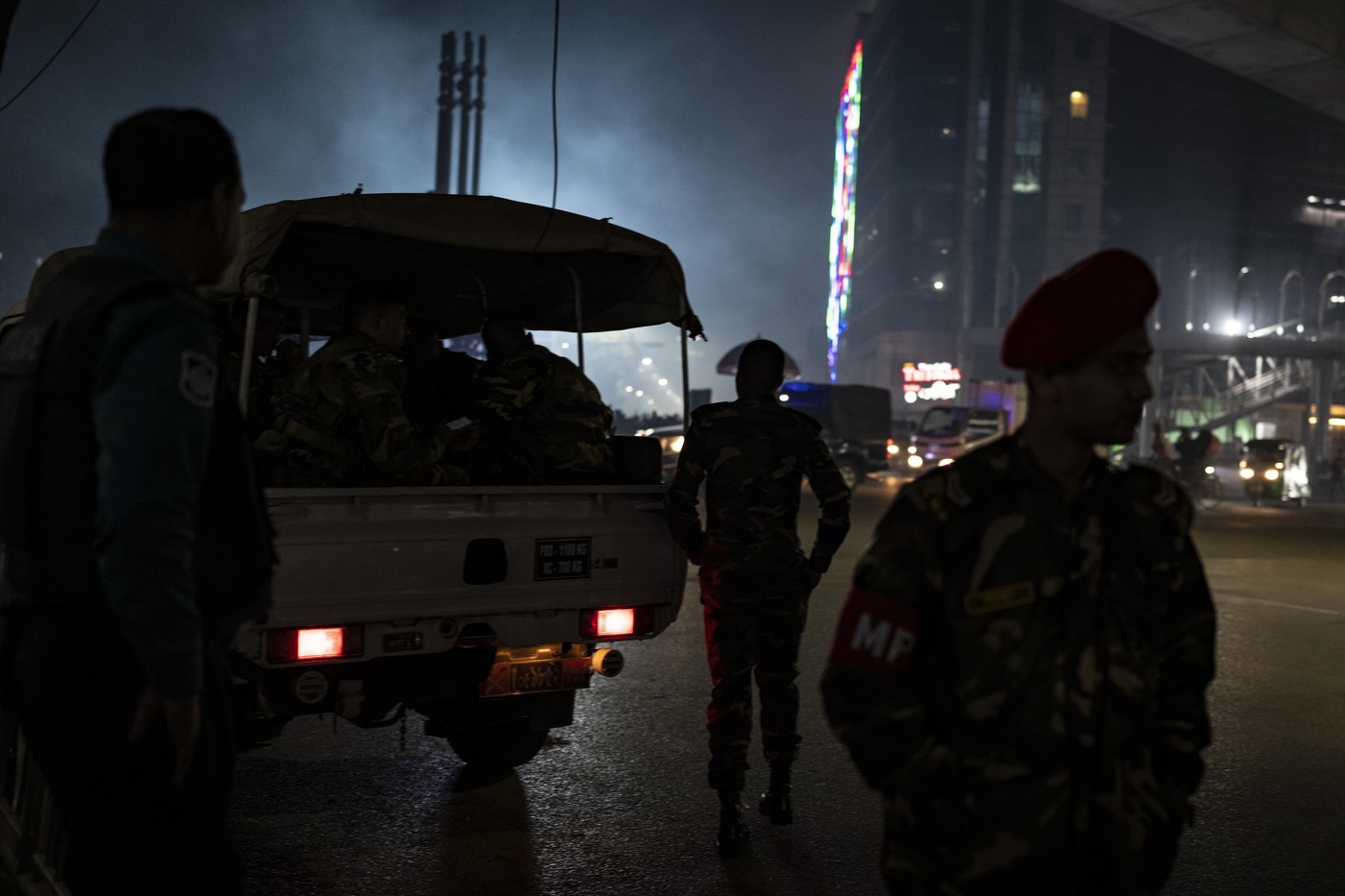 Počet mrtvých v důsledku násilností v Bangladéši v posledních dnech vzrostl na 173, úřady zatkly na 1100 lidí Počet mrtvých v důsledku násilností v Bangladéši v posledních dnech vzrostl na 173, úřady zatkly na 1100 lidí