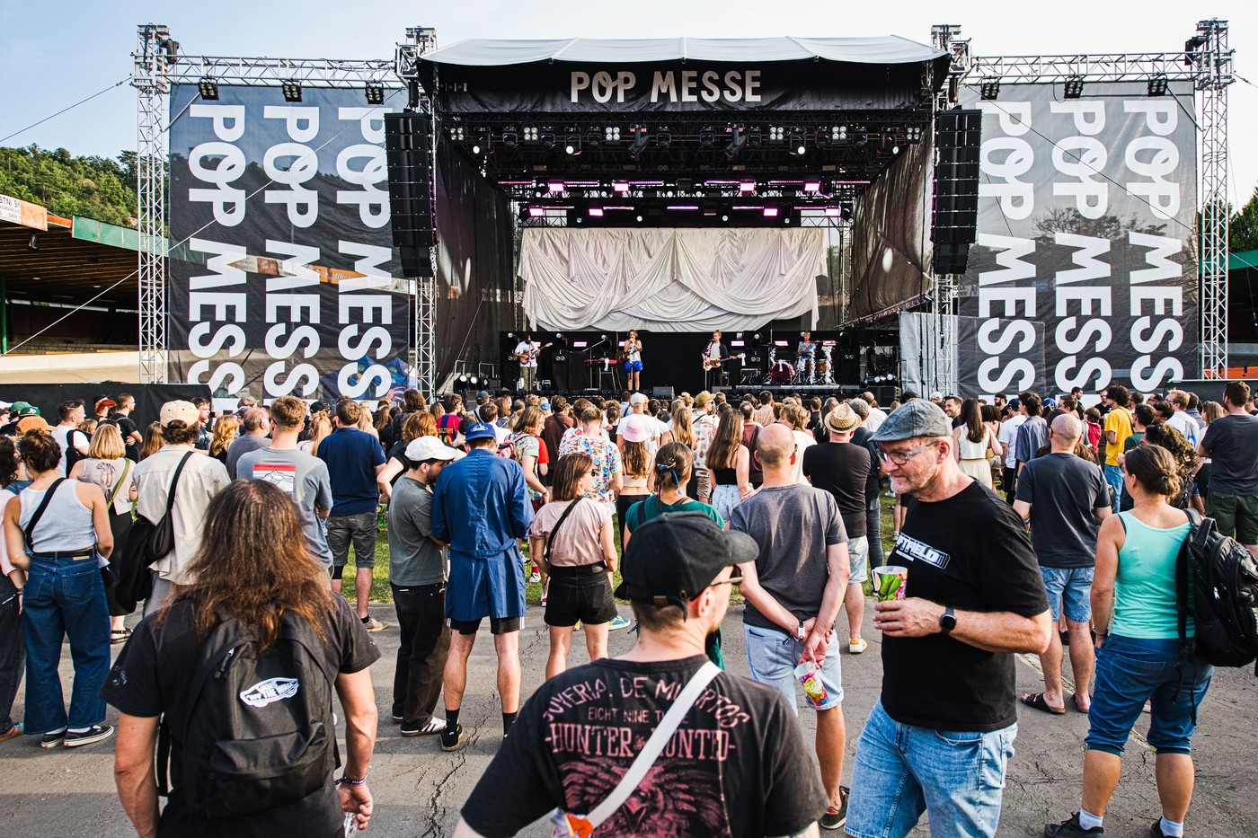V Brně začal festival Pop Messe, letos poprvé se koná na velodromu