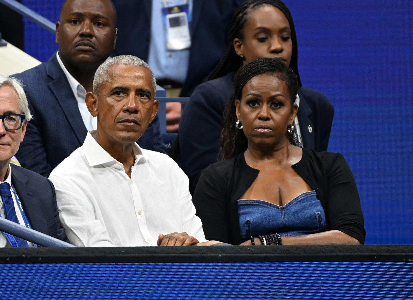 Obama s manželkou Michelle podpořili Harrisovou do prezidentské volby 