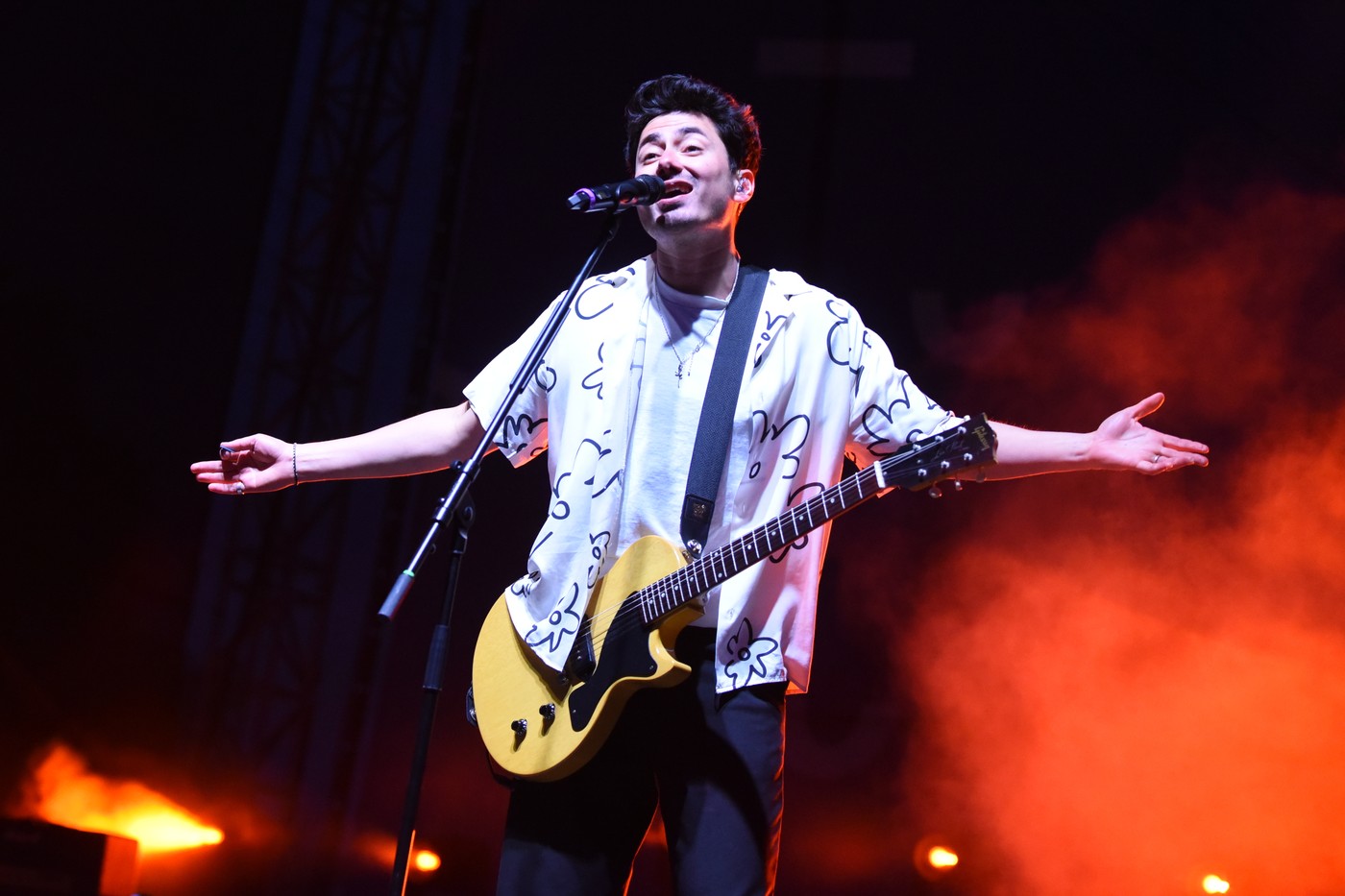 Kapela Mirai kvůli napadení svého frontmana ruší zbývající koncerty své letní šňůry Mirai Summer Fest