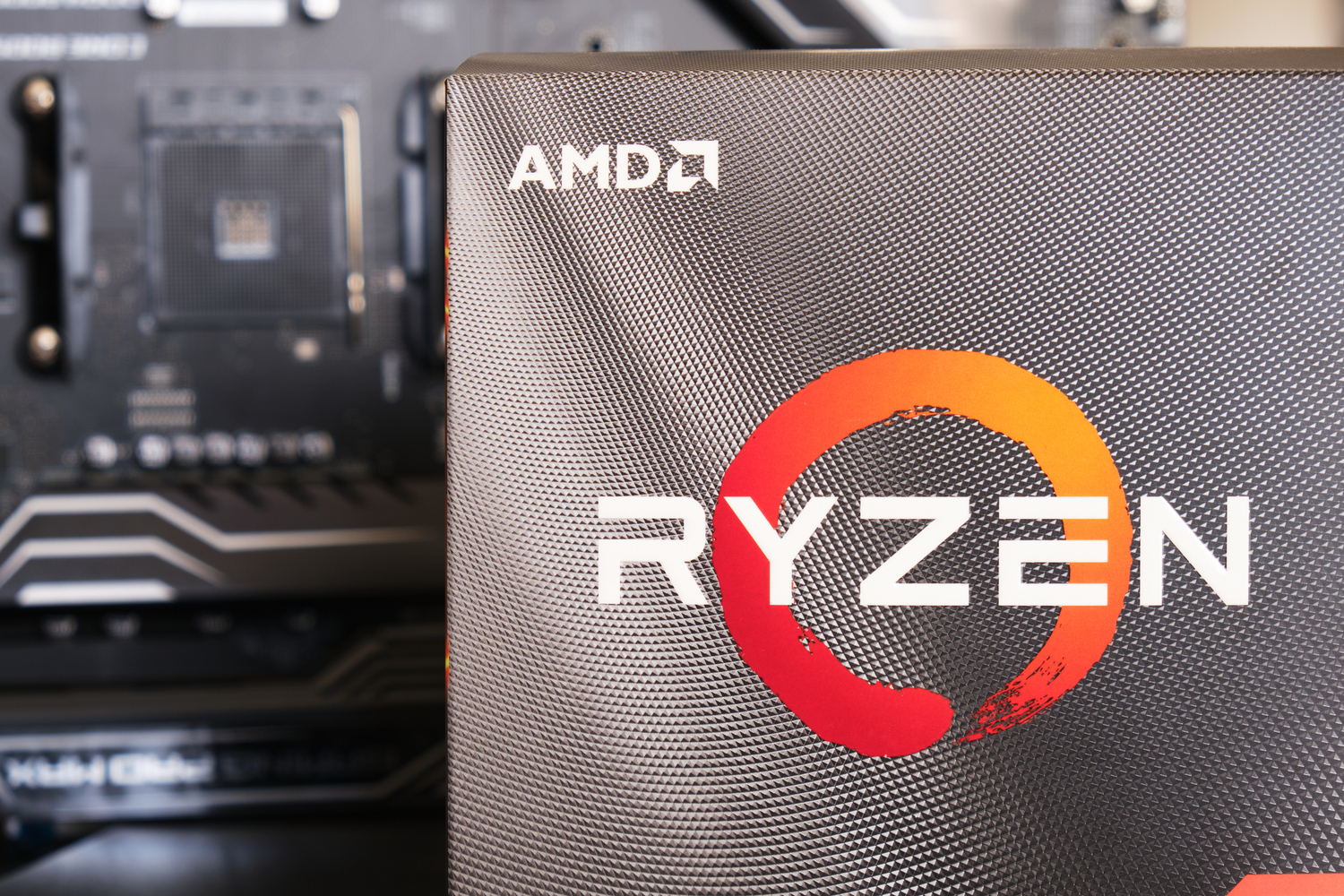 Výrobce čipů AMD kupuje za téměř pět miliard dolarů firmu ZT Systems