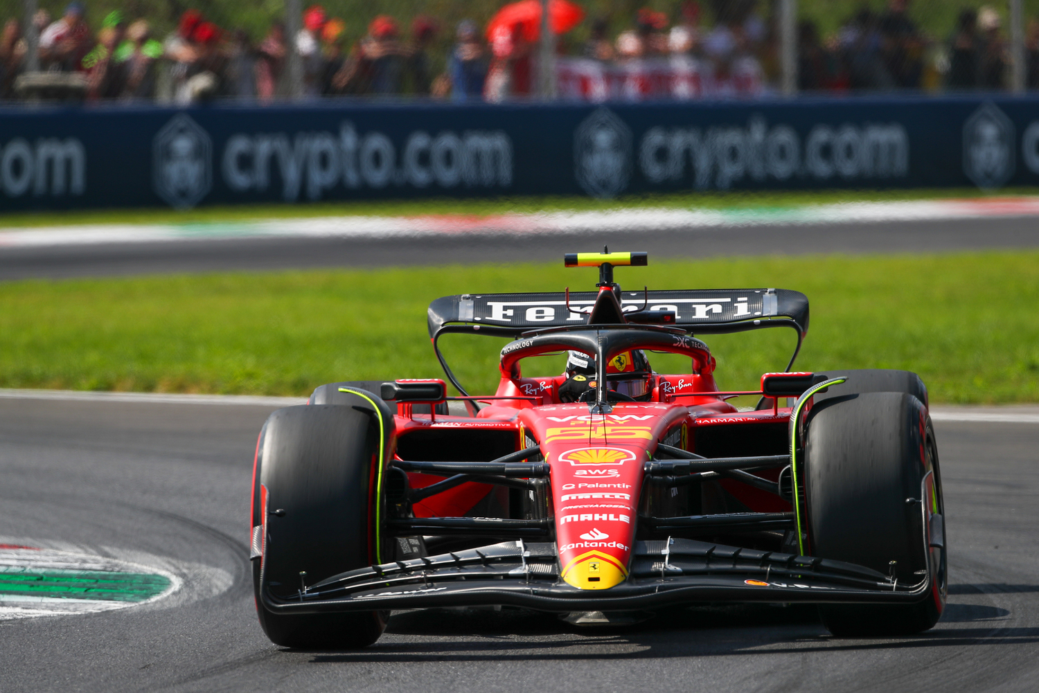 Leclerc vyhrál domácí závod Ferrari v Monze před jezdci McLarenu