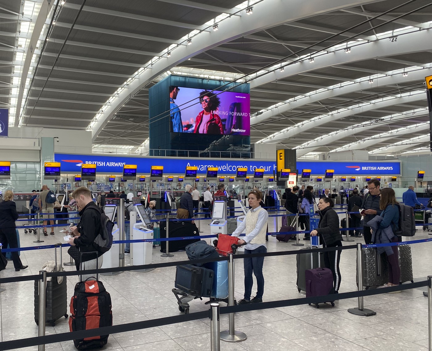 Londýnské letiště Heathrow v srpnu přepravilo rekordních osm milionů cestujících