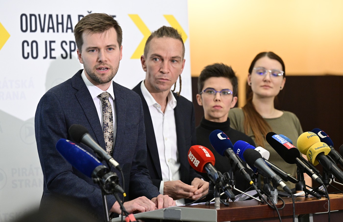 Pokud Piráti odhlasují odchod z vlády, Lipavský skončí, odejde ale i ze strany
