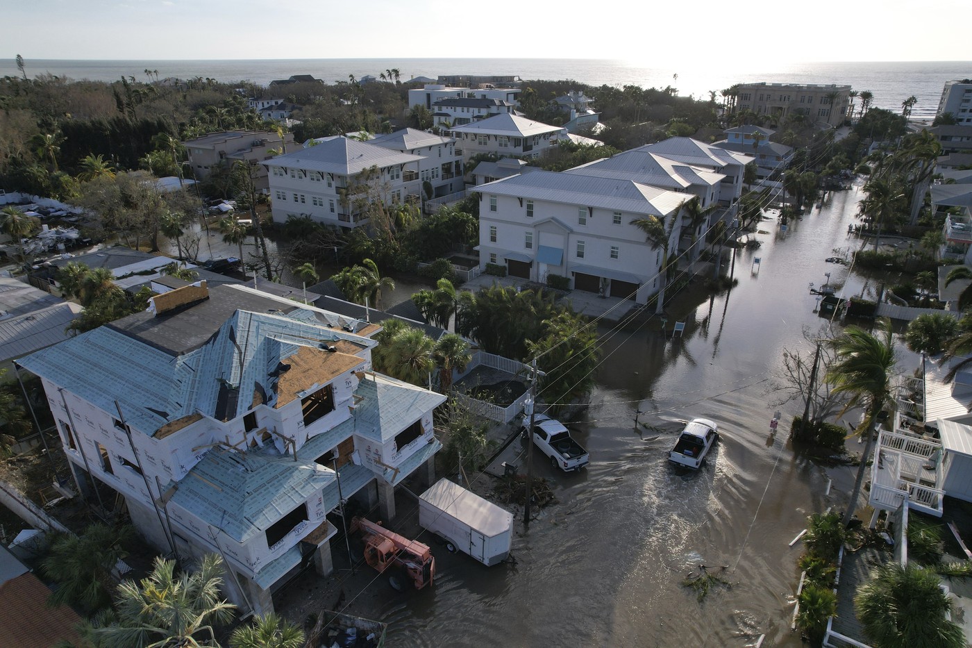 Florida sčítá škody po hurikánu Milton, 16 lidí zemřelo, tisícovku zachránili