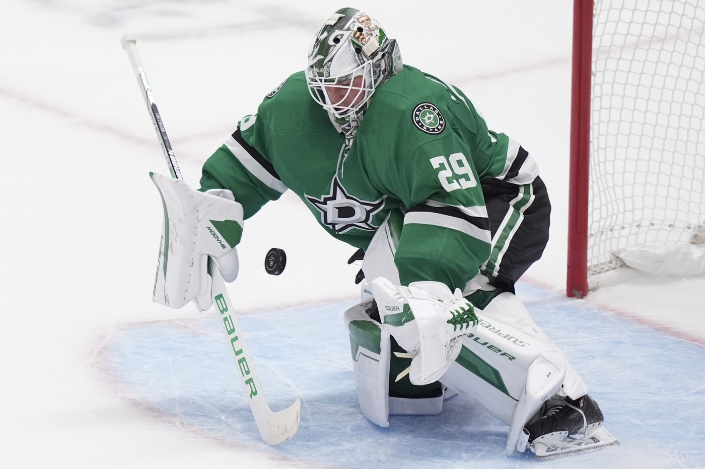 Brankář Oettinger prodloužil v NHL s Dallasem smlouvu o osm let