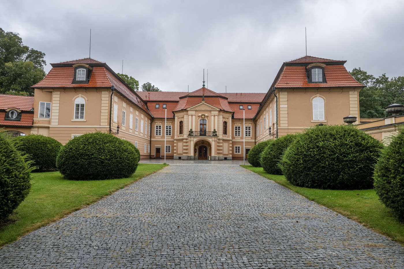 Majetkový úřad zrušil dražbu zámku Štiřín, opět nikdo nesložil kauci