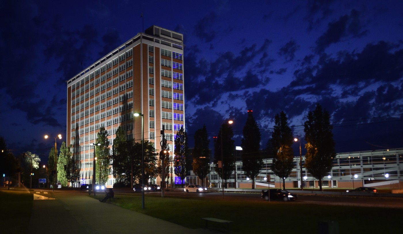 Baťův mrakodrap proslavila i pojízdná kancelář ředitele firmy