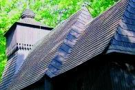 Unikát mezi chrámy. Kostelík Božího těla v Gutech na Třinecku patří k našim nejvýznamnějším církevním lidovým stavbám. Unikát mezi chrámy. Kostelík Božího těla v Gutech na Třinecku patří k našim nejvýznamnějším církevním lidovým stavbám.
