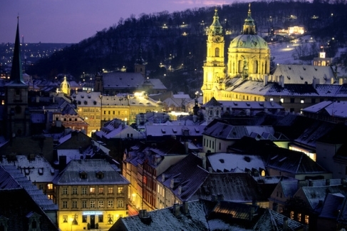 Zimní Praha táhne. Zimní Praha táhne.
