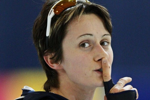 Martina Sáblíková po vítězném závodu na 5000 metrů.
