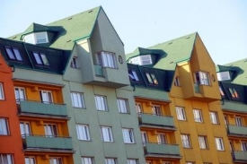 Rozpočet programu Panel se v únoru zvýšil na 4,1 miliardy korun. Rozpočet programu Panel se v únoru zvýšil na 4,1 miliardy korun.