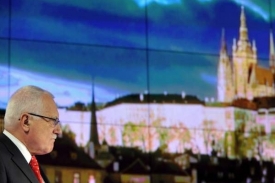 Klaus britskému novináři za 