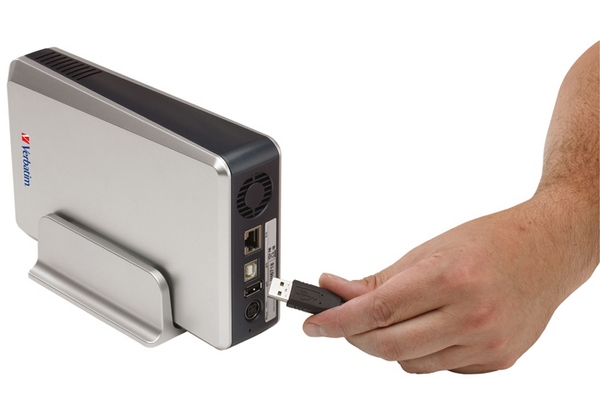 Kapacitu lze rozšířit různými typy harddisků a SSD pamětí.