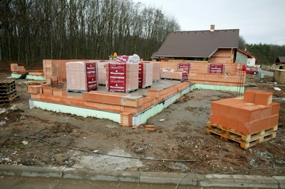 Stavební spořitelny letos půjčily o 27 procent méně peněz než loni.