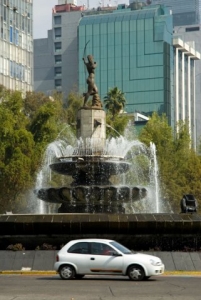 Font&aacute;na v centru Ciudad de Mexico.