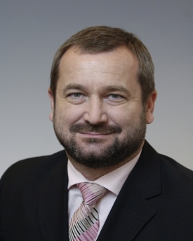 Manželem Evy Svobodové-Kasalové je brněnský senátor Richard Svoboda.