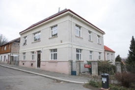 Po Albánci se slehla zem. Od minulého týdne není k zastižení.