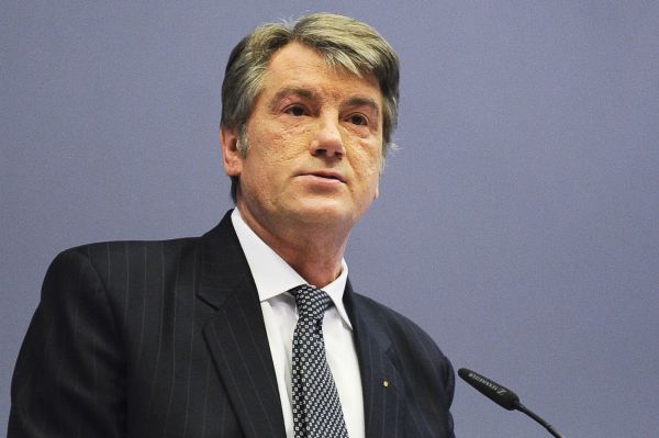 Topolánek zrušil schůzku s Juščenkem z &quot;časových důvodů&quot;.