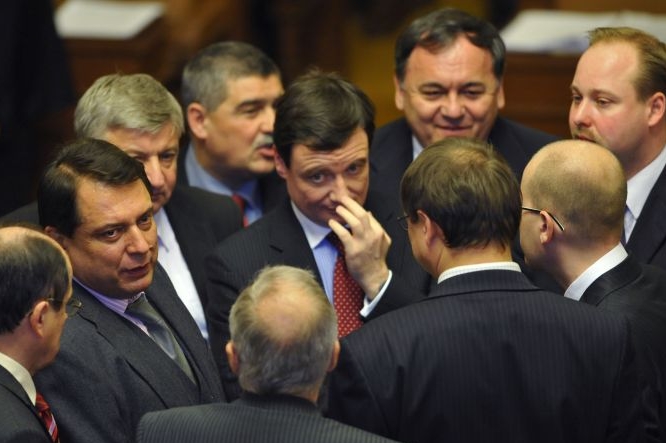 Konec jednoho kabinetu v kostce.