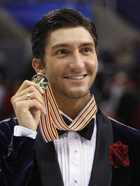 Zlatý medailista krasobruslař Evan Lysacek.