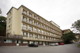 Ředitel Bulovky odchází po dohodě s ministerstvem.