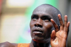 Keňan Koech Nicholas Kiprutto, nový rekordman Pražského půlmaratonu.