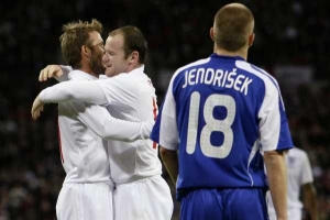 Radost Angličanů, smutek fotbalistů Slovenska.