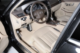 Komu není dost dobré kožené čalounění od značky Mercedes-Benz, ten si může u Brabusu objednat měkkou a přitom odolnou kůži Mastik.