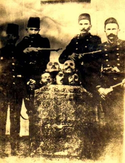 Turci zahájili pogrom namířený proti arménské menšině.