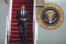 Obama přistane v Praze v sobotu. Obama přistane v Praze v sobotu.