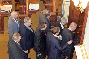 Občanští demokraté opustili sál.